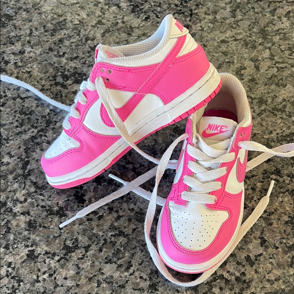 Nike Kids Sneakers in Pink and White